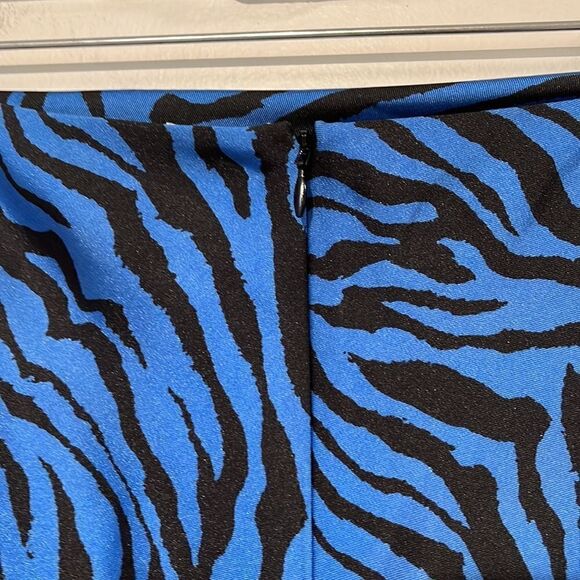 ⚡️Rebecca Minkoff Zebra Print Midi Satin Skirt Size 4 - Picture 6 of 10